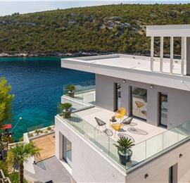 Luxury Beachfront Villa with Heated Infinity Pool near Trogir, Sleeps 8